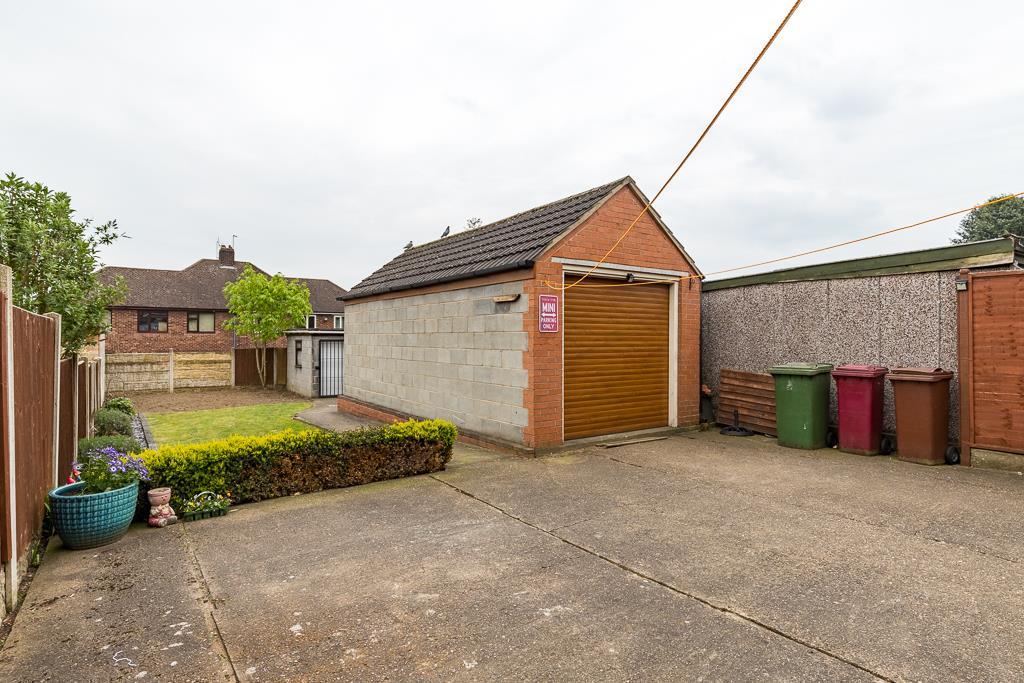 House for Sale Stockshill Road, Scunthorpe